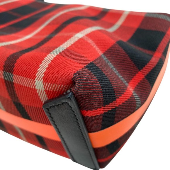 BURBERRY Red Pouch - Picture 8 of 16